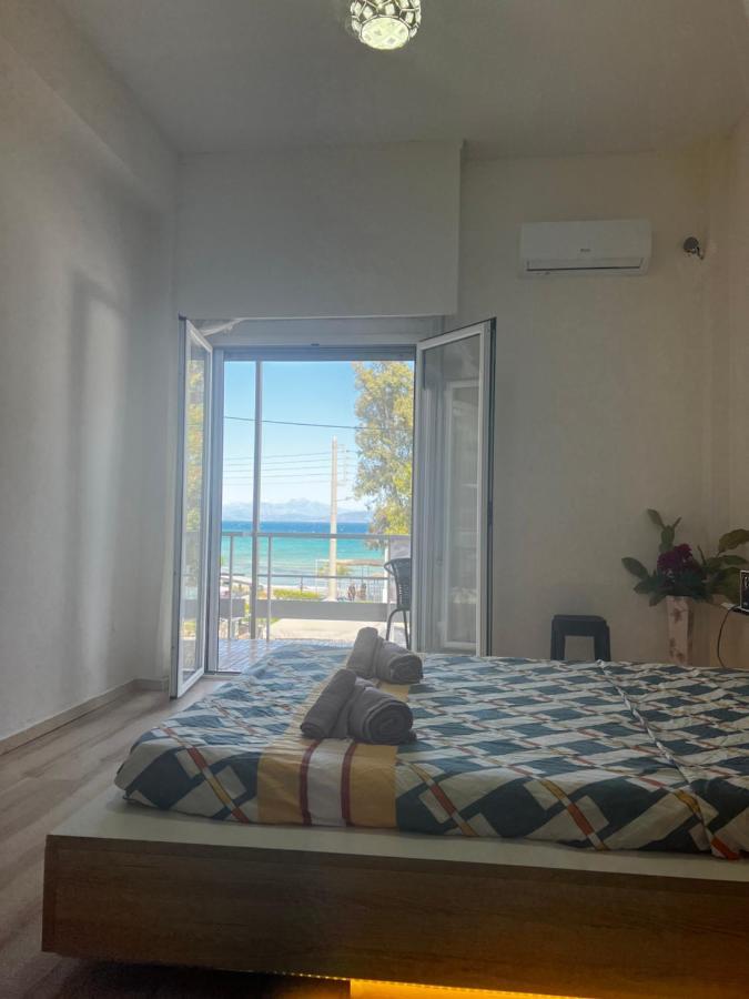Seaview Room With Share Some Place Athens Exterior photo